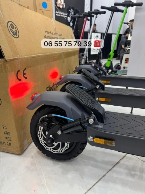 IScooter ultra جديدة في الكرطون