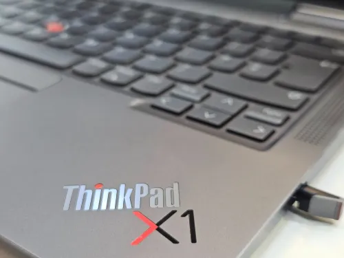 Lenovo Thinkpad X1 Yoga Gen 6 I7-11th  32GB 1TB SSD 13.3P 