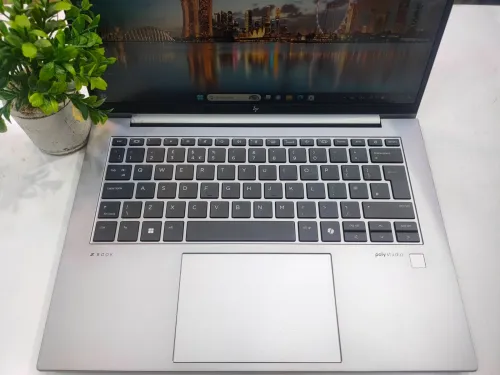 HP ZBOOK Firefly 14 G11  AMD Ryzen5 pro 16GB 512SSD 14P