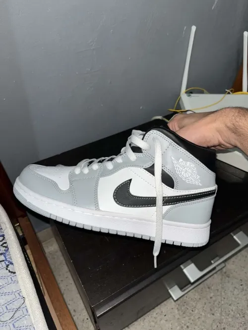 Air Jordan 1 Mid Grey Original Jamais porté 
