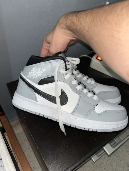 Air Jordan 1 Mid Grey Original Jamais porté 