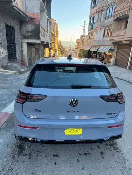 Volkswagen Golf 8 2025 R Black Edition 