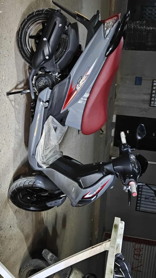 Sym Jet4 