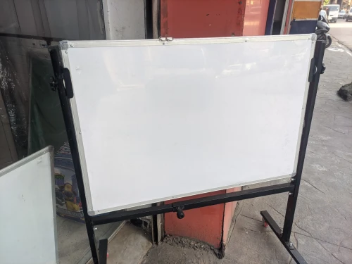 Tableaux blanc 1.5m x 1m 