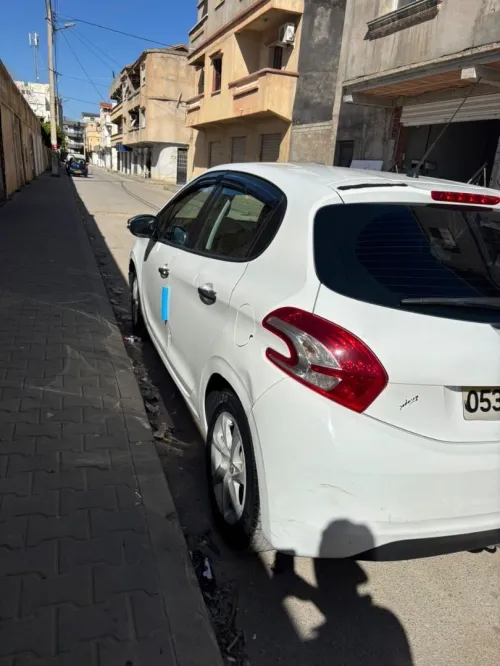 Peugeot 208 2015 Active