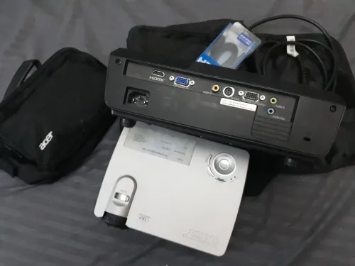 mini ondroid prof ztO spro2+ epson s98/0511/7 .acer x113/117/118 k131i .hitachi 5000 lumens
