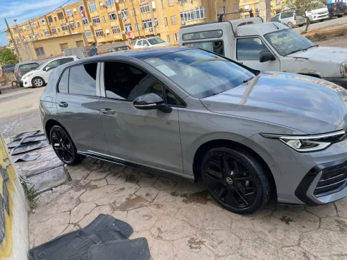 Volkswagen Golf 8 2025 R