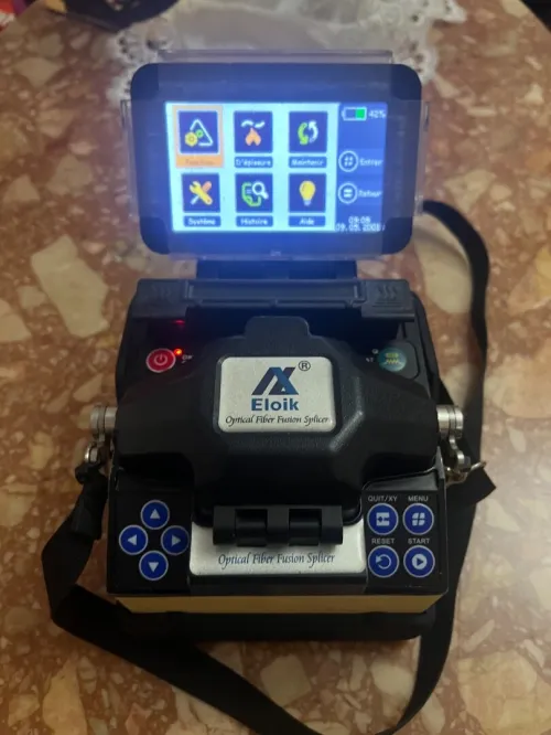 Optical fiber fusion splicer