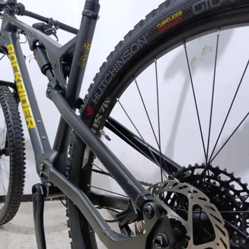 Vélo VTT Rockrider XC 500s Cadre Carbone Taille L 29 pouces 12 vitesses matériel professionnel neuf