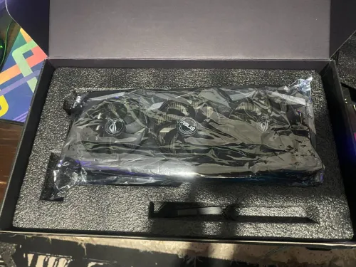 RX5700 ASUS ROG STRIX
