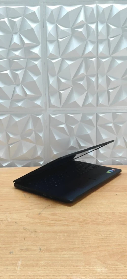 LAPTOP Dell i5 5eme + Nvidia GeForce 920M (2GB)