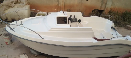 réparation bateaux résine, peinture polyuréthane - gelcoat - Topcoat  زورق نزهة، باخرة، قارب