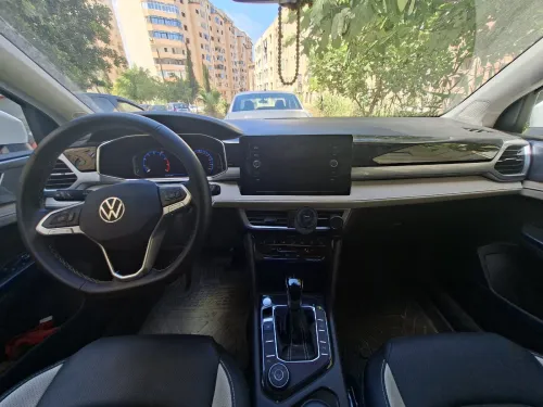 Volkswagen Taos 2025 7