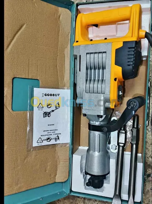 Marteau piqueur 1700w/65j +PlusPower