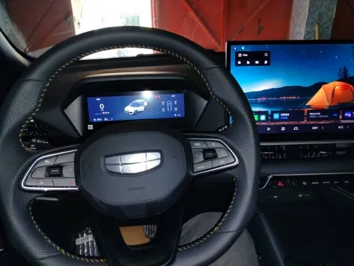 Geely Coolray 2026 