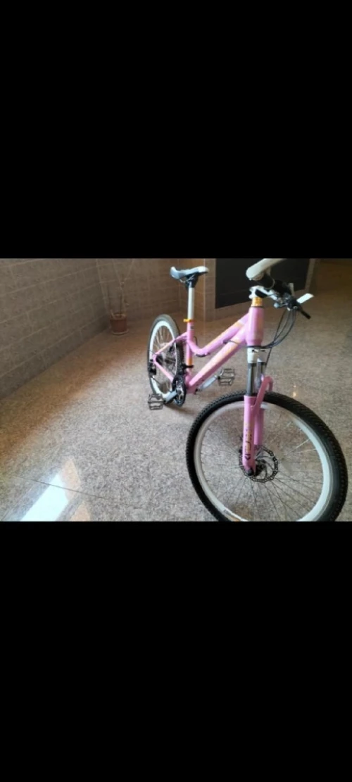 Vélo en très bon état à vendre (24 pouces)