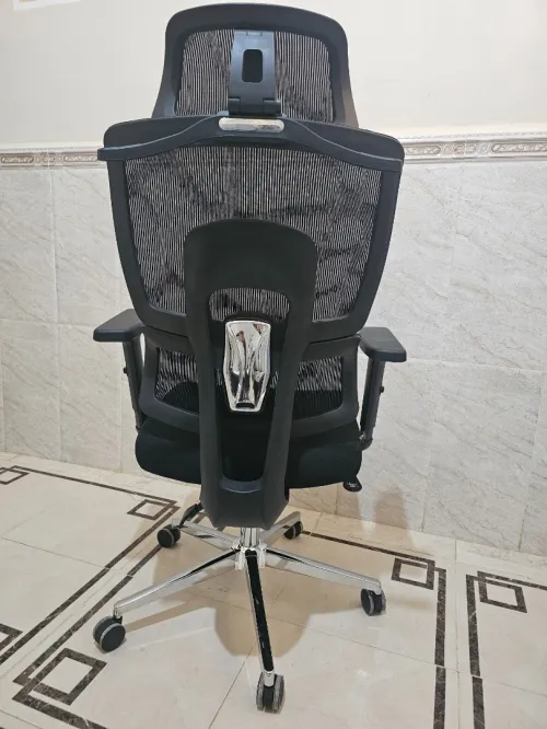 Ergonomic gaming chair / chaise ergonomique