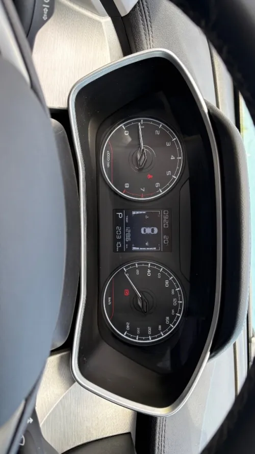 Geely Coolray 2026 
