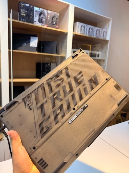 MSI Cyborg 15 | Intel Core i7-13620H | 16 Go RAM DDR5 | SSD NVMe 1 To | RTX 4060 8 Go | Écran 15.6 Full HD 144Hz