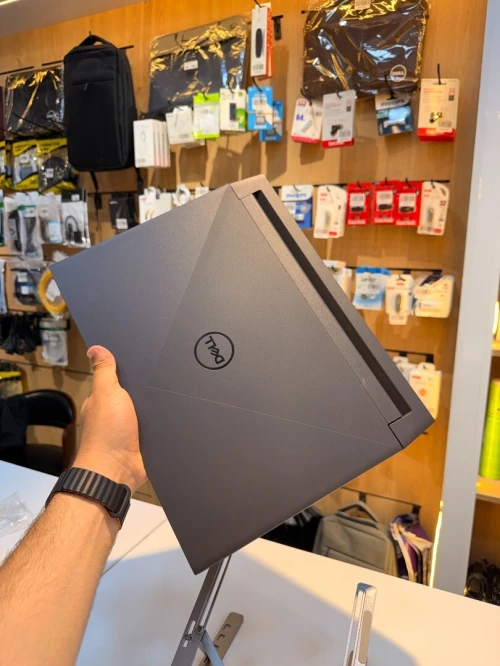 Dell Gaming G15 5510 / i5-10500H / RTX 3050 4GB / 16GB RAM / 512GB SSD