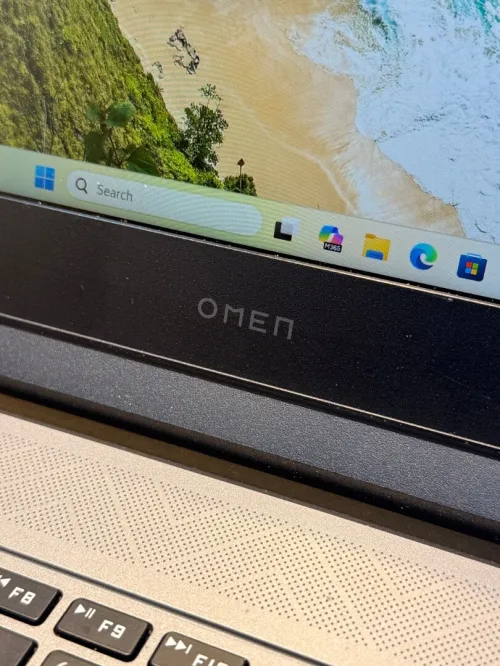HP Omen 16 | Intel Core i7-14650HX | 16 Go DDR5 5600 | RTX 4060 8 Go | 512 SSD NVMe | Écran 16 QHD 240 Hz | Audio HyperX