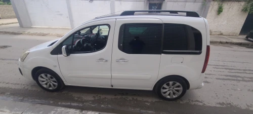 Peugeot Partner 2017 Tepee Allure 