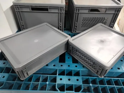 Boite de rangement en plastique 