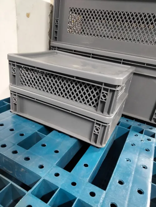 Boite de rangement en plastique 