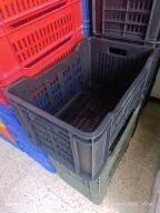 Caisse de rangement et palette