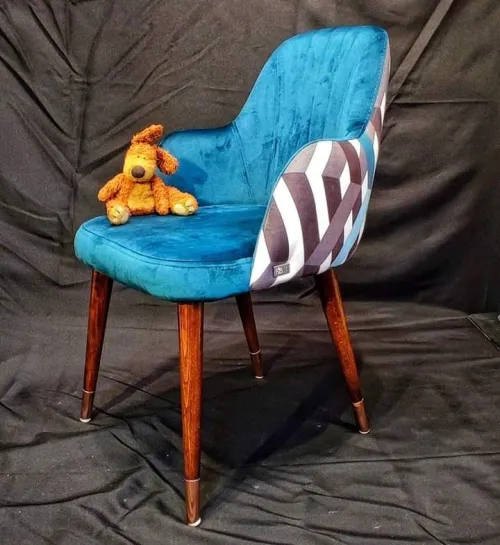 Chaises et tables