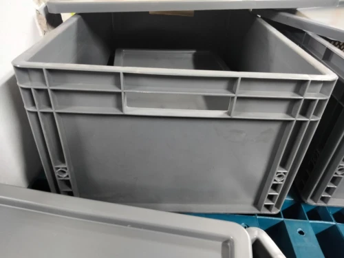 Boite de rangement en plastique 
