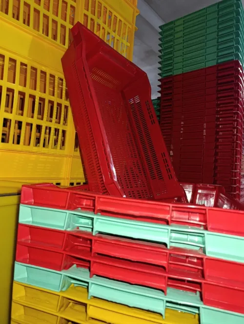 Caisse de rangement et palette