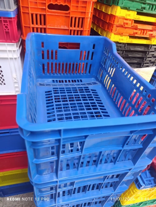 Caisse de rangement et palette
