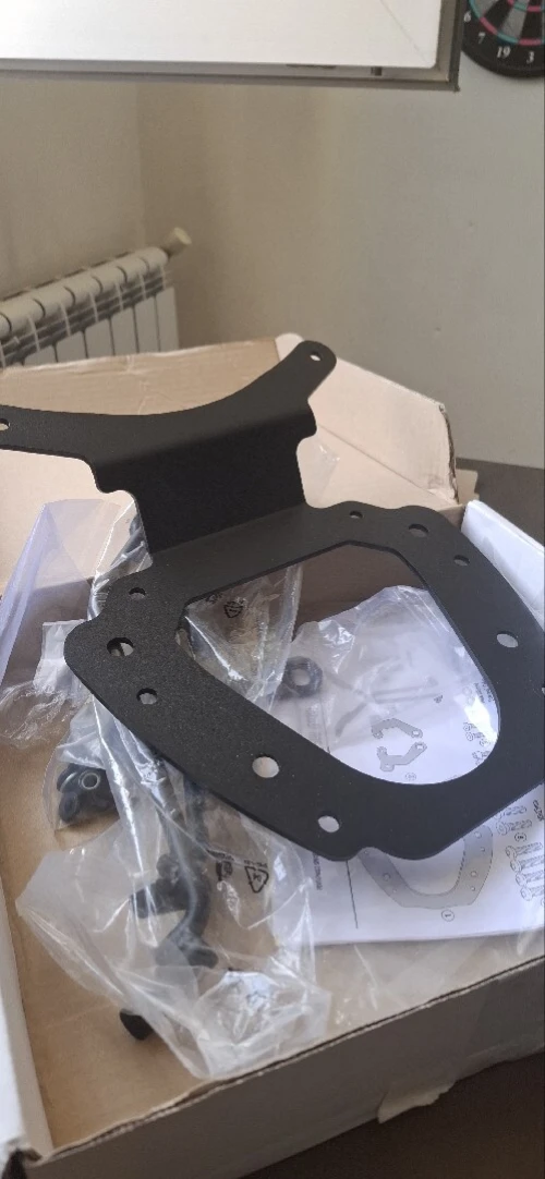 Support malette moto maxsym 508lt