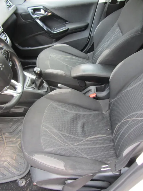 Peugeot 208 2015 Allure Facelift