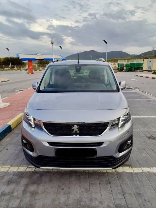 Peugeot Partner 2019 Tepee Allure 