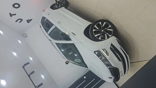 Skoda Karoq 2025 Luxury