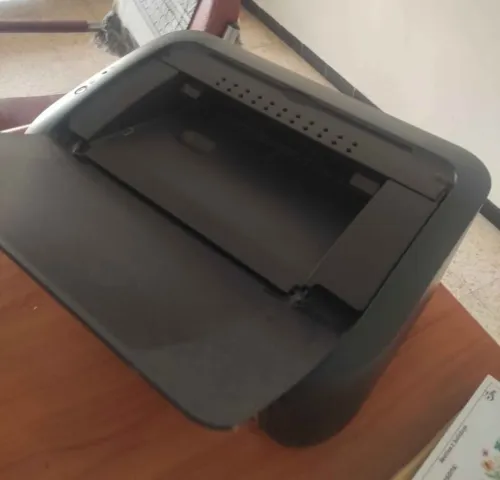 Imprimante canon lazer LBP6030B état 9/10 mchi khadma bezaff 