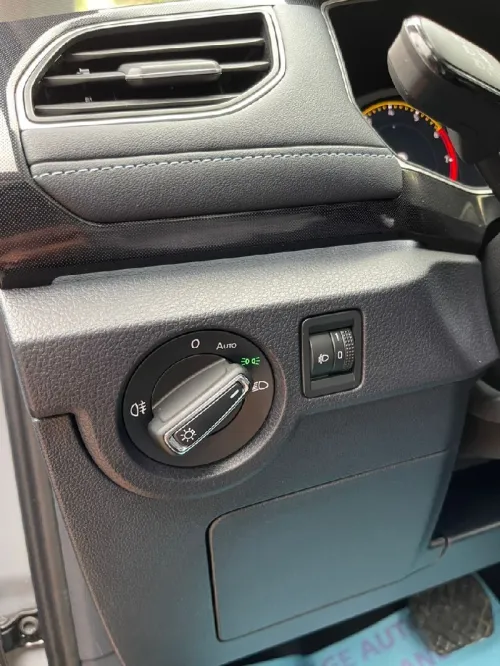 Volkswagen Tharu 2025 XR turbo
