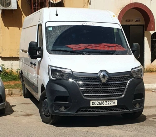 Location fourgon master 3 panneaux