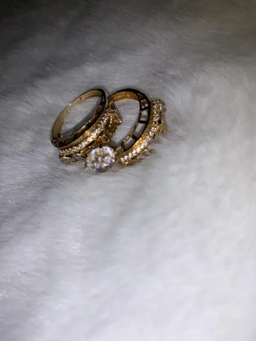 Bague de fiançailles et alliance