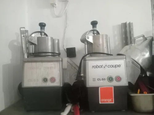 Coupe légumes éplucheuse bras mixeur 