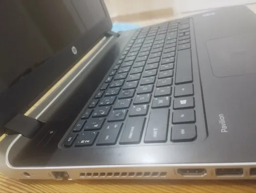 Pc portable HP Pavilion ram 4G    disque dur HDD 500 G i3 5eme
