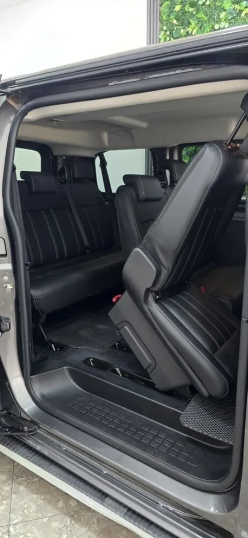 Peugeot Expert 2021 9 place