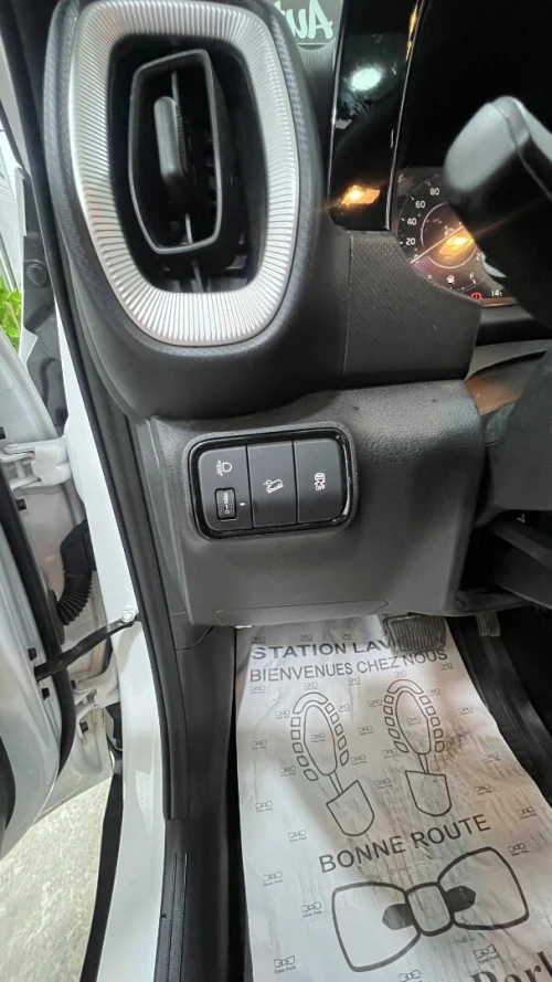 Kia Sonet  2025 luxry