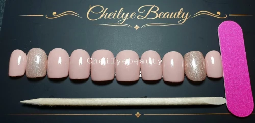 Press-on nails