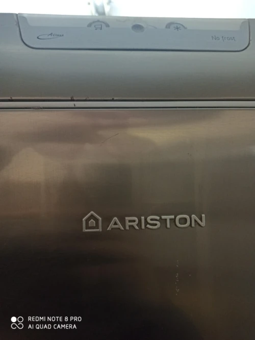 Réfrigérateur ariston