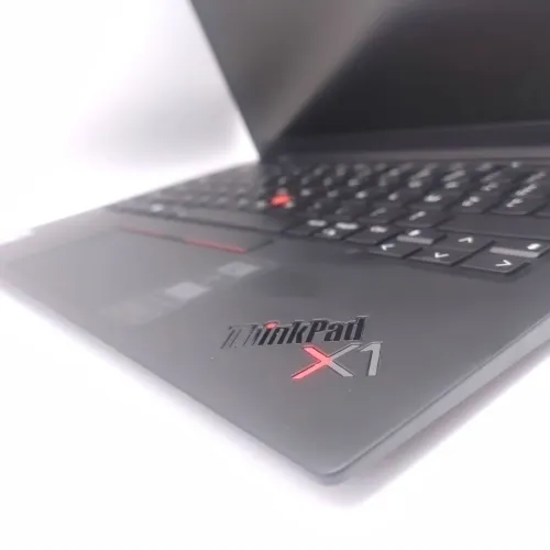 Thinkpad X1 CARBON GEN 11 i7-1355U 32 Go LPDDR5 1TB SSD 14 OLED TACTILE 