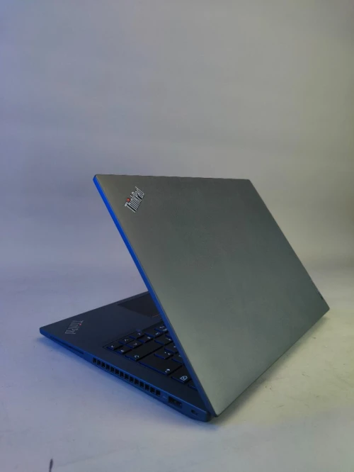LENOVO THINKPAD P14S gen 4  i7 1360P RTX A500  16gb RAM ddr5 SSD 512GB écran 14"