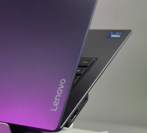 Lenovo Thinkpad x9-14 aura edition ultra 7 258v 32gb lpddrx5  1 tb SSD écran 14" OLED